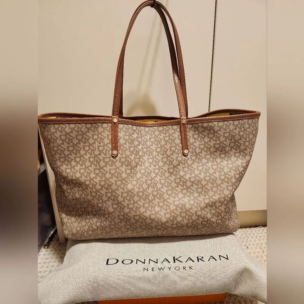 DKNY Bryant Brwn/Tan "Dk" Print Tote Bag Pop Art Abstract Print Lined w/Dust Bag